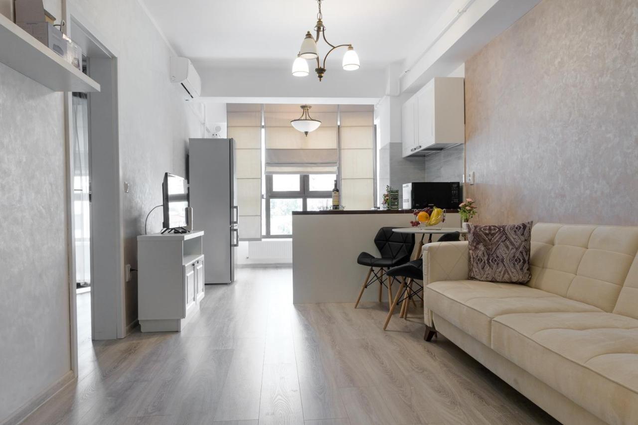 Studios & Apartments Palas By Glam Apartments ヤシ エクステリア 写真
