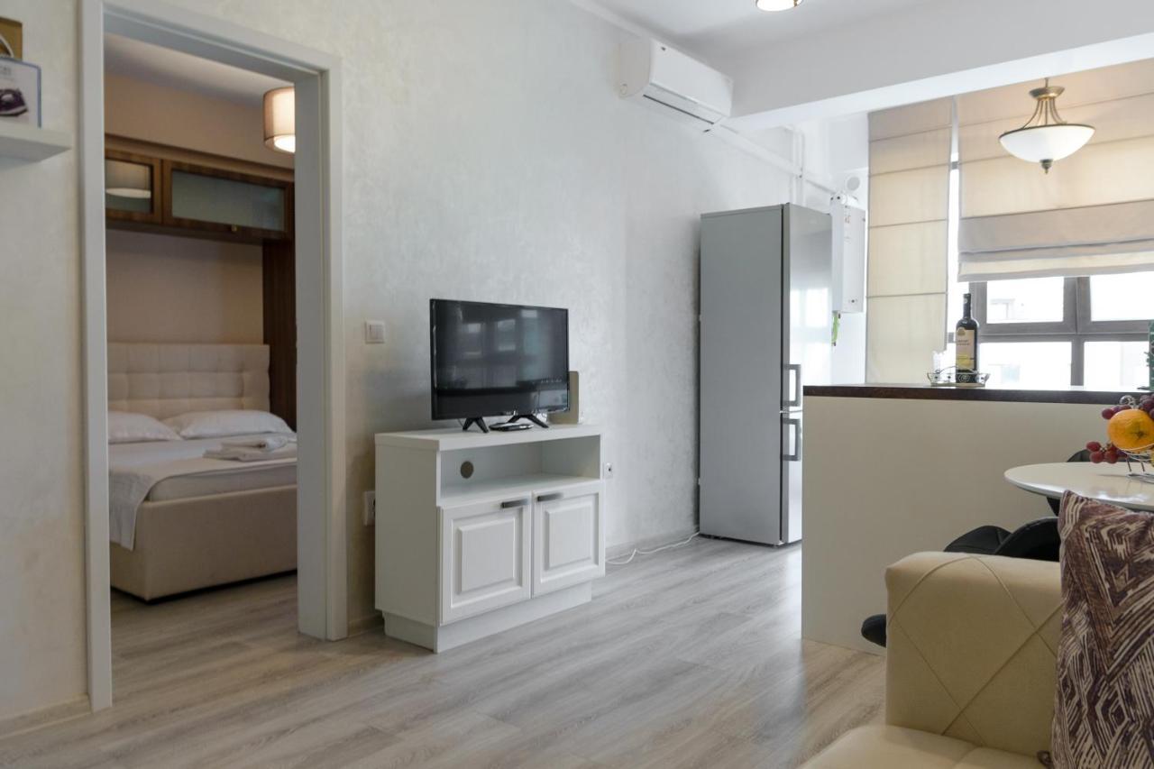 Studios & Apartments Palas By Glam Apartments ヤシ エクステリア 写真